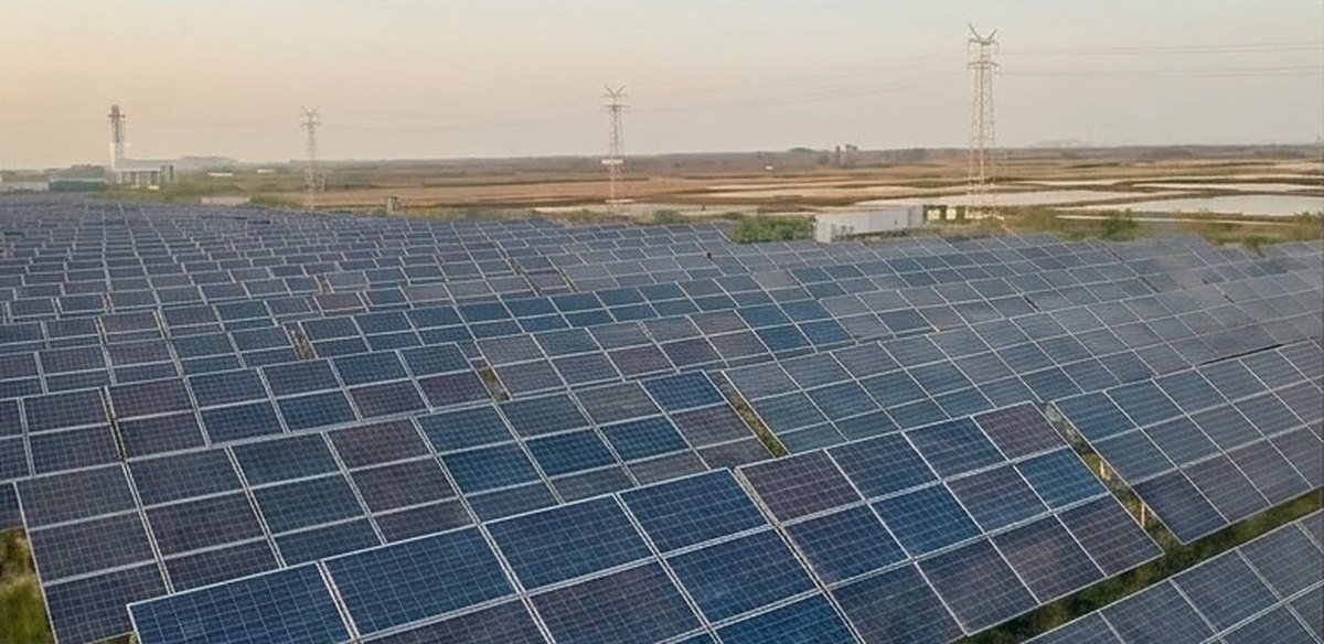 Solar photovoltaic power station